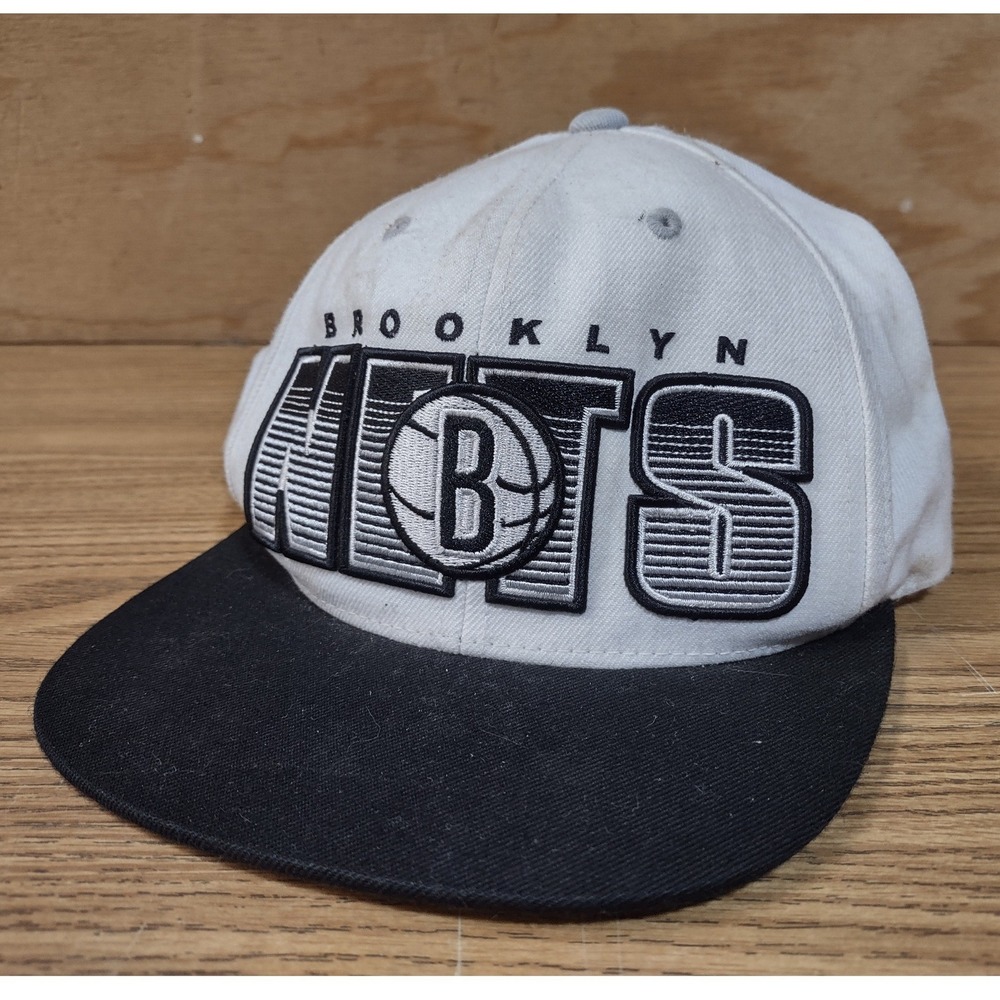 Mitchell & Ness Brooklyn Nets NBA Snapback Hat White Black Embroidered Cap